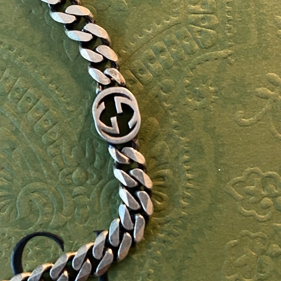 Gucci Interlocking G Bracelet - Picture 3 of 6